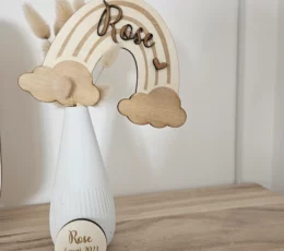 tipi-dindien-decoration-poetique-piece-unique-bois-artisanale-quimper-bretagne-produits-fais-mains-mariage-bapteme-enfant-cake-topper-arc-en-ciel