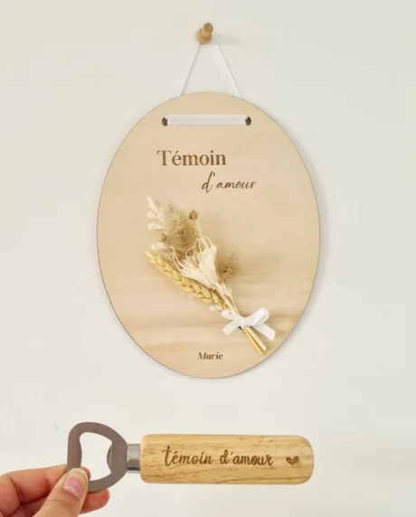 tipi-dindien-decoration-poetique-piece-unique-bois-artisanale-quimper-bretagne-produits-fais-mains-enfant-medaillon-mots-doux-fleurie