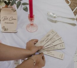 menu éventail en bois pour mariage baptême communion
