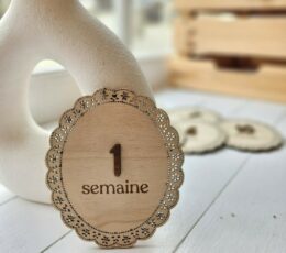 cartes étapes en bois dentelle vintage bébé